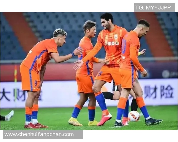 泰山队与大连队激战正酣比分悬念不断精彩瞬间回顾与分析